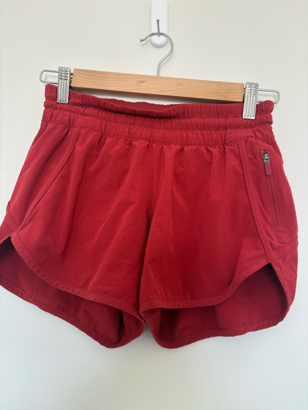 lululemon athletica hotty hot low rise Running Shorts 4 - Picture 2 of 4